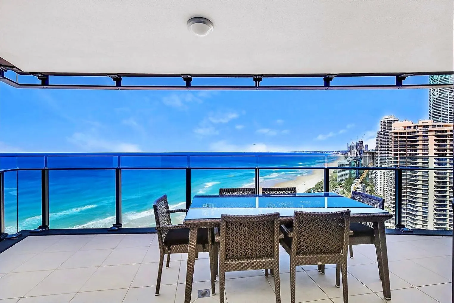 H Luxury Residence Apartments - Holiday Paradise Gold Coast Australia