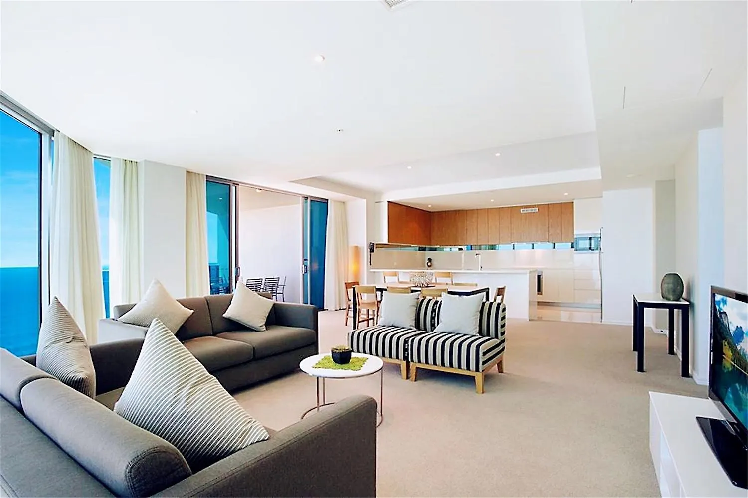 H Luxury Residence Apartments - Holiday Paradise Gold Coast