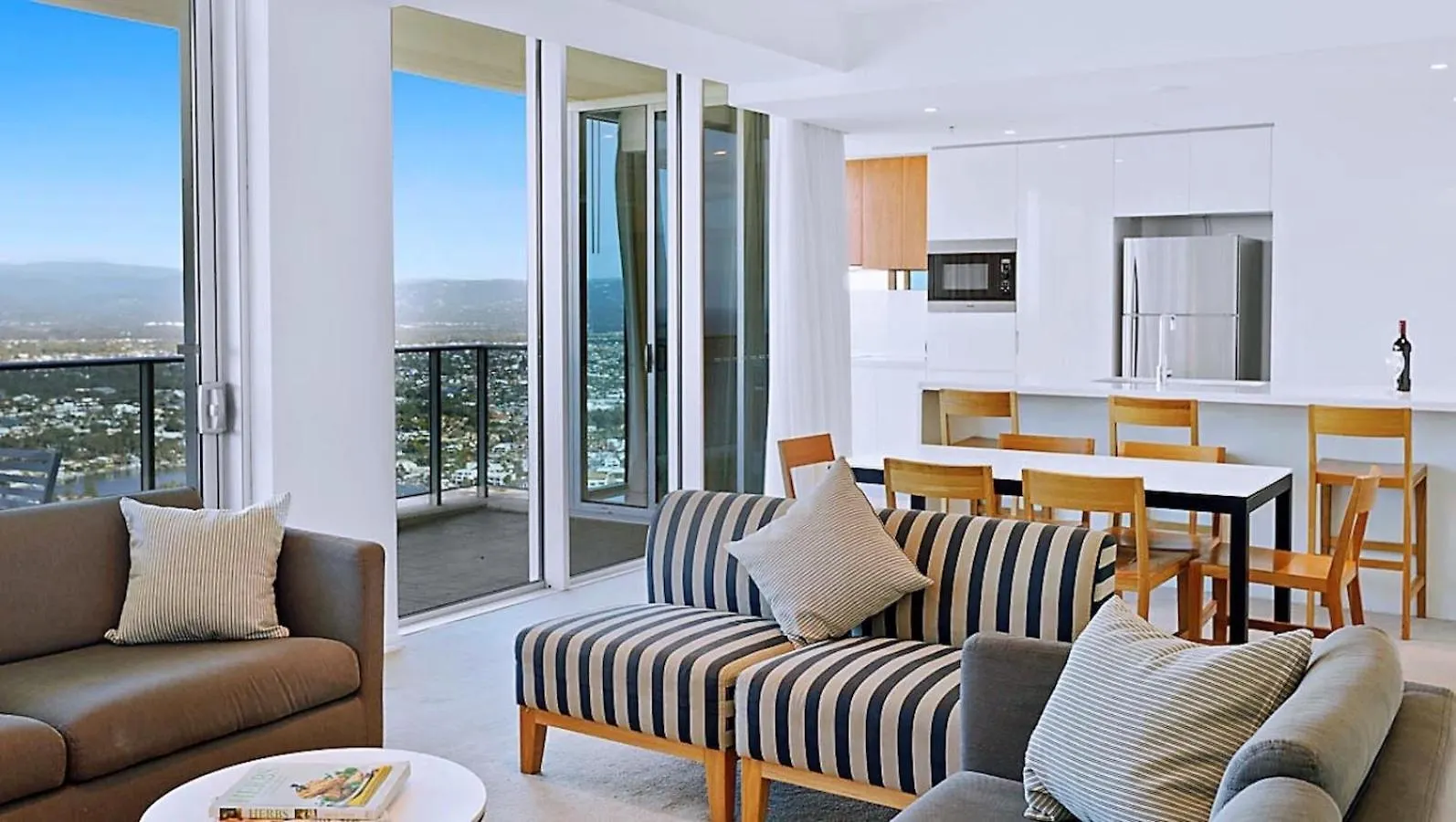 H Luxury Residence Apartments - Holiday Paradise Gold Coast 0*,