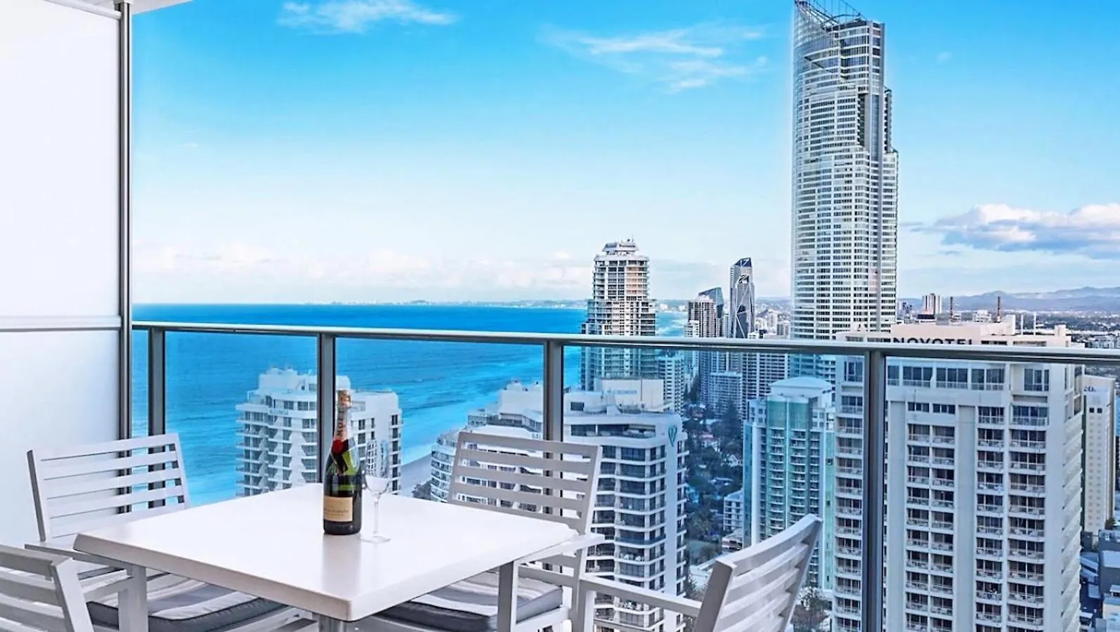 H Luxury Residence Apartments - Holiday Paradise Gold Coast Australia