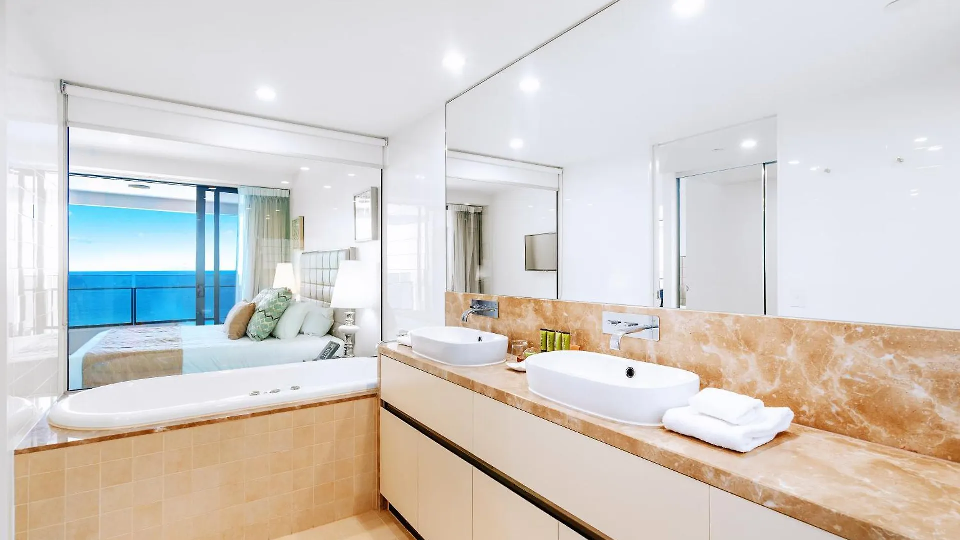 H Luxury Residence Apartments - Holiday Paradise Gold Coast