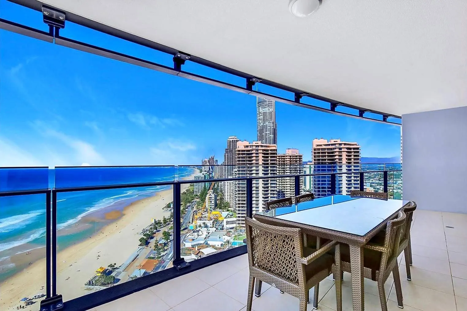 H Luxury Residence Apartments - Holiday Paradise Gold Coast 0*,