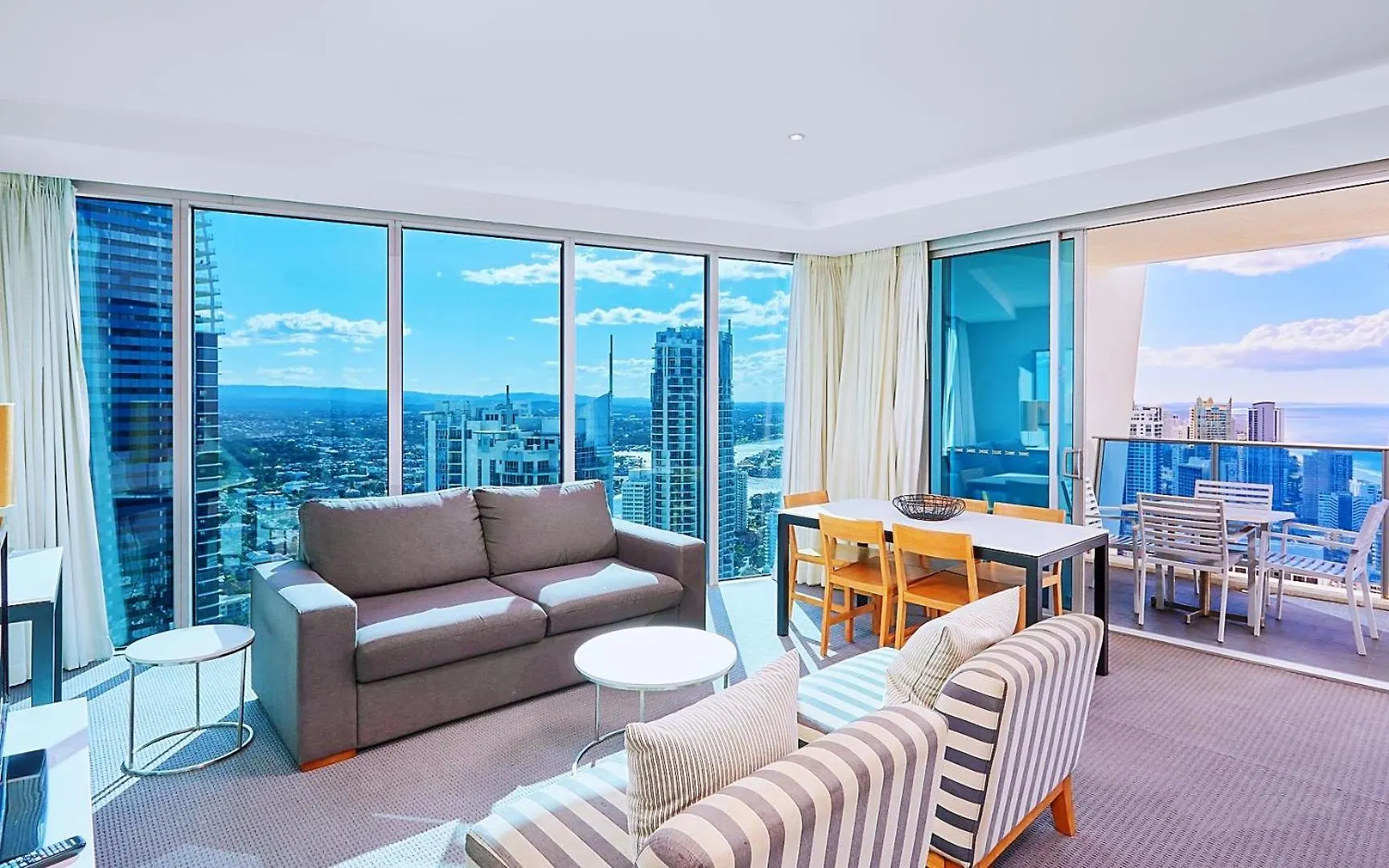H Luxury Residence Apartments - Holiday Paradise Gold Coast