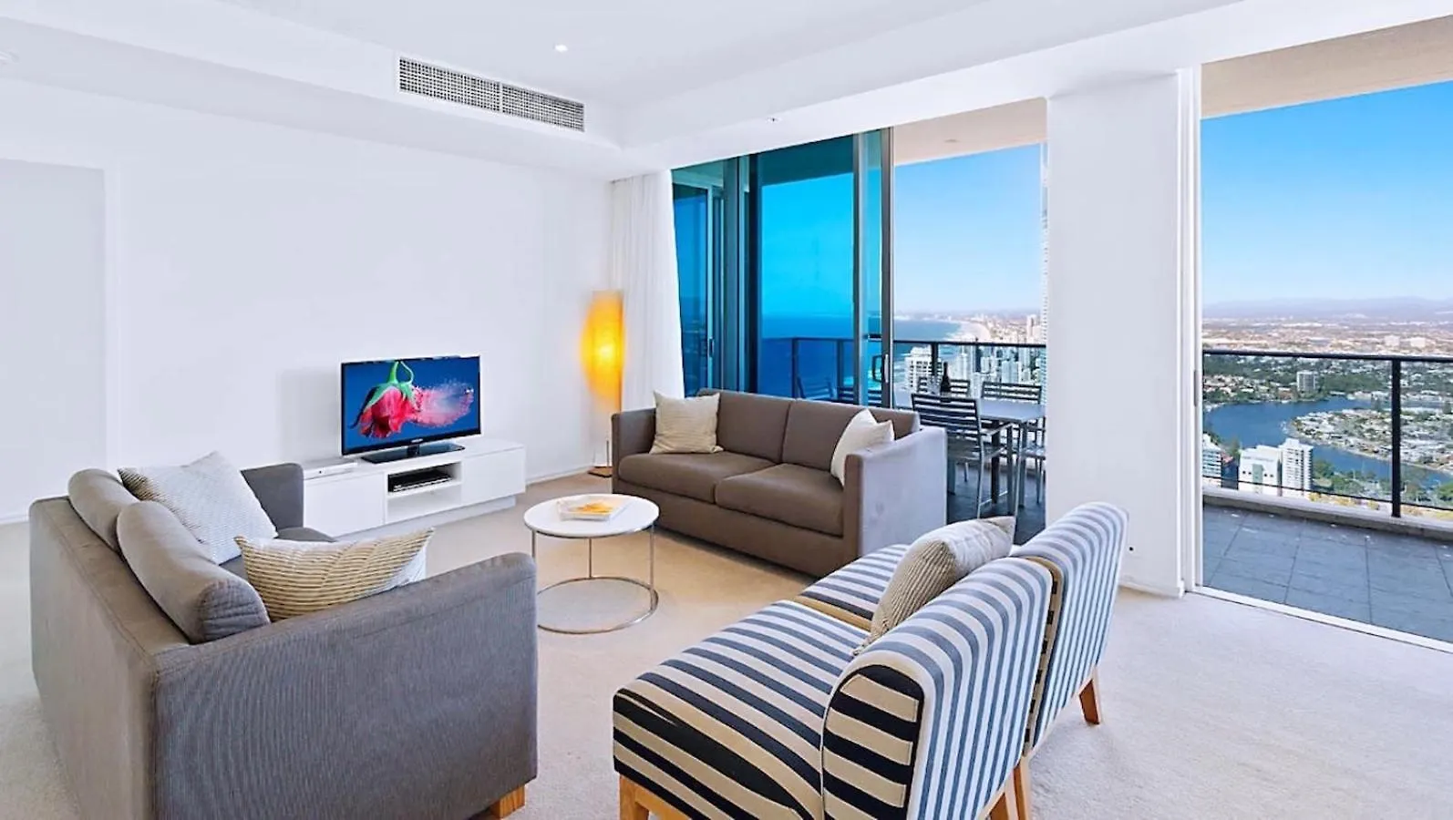 H Luxury Residence Apartments - Holiday Paradise Gold Coast