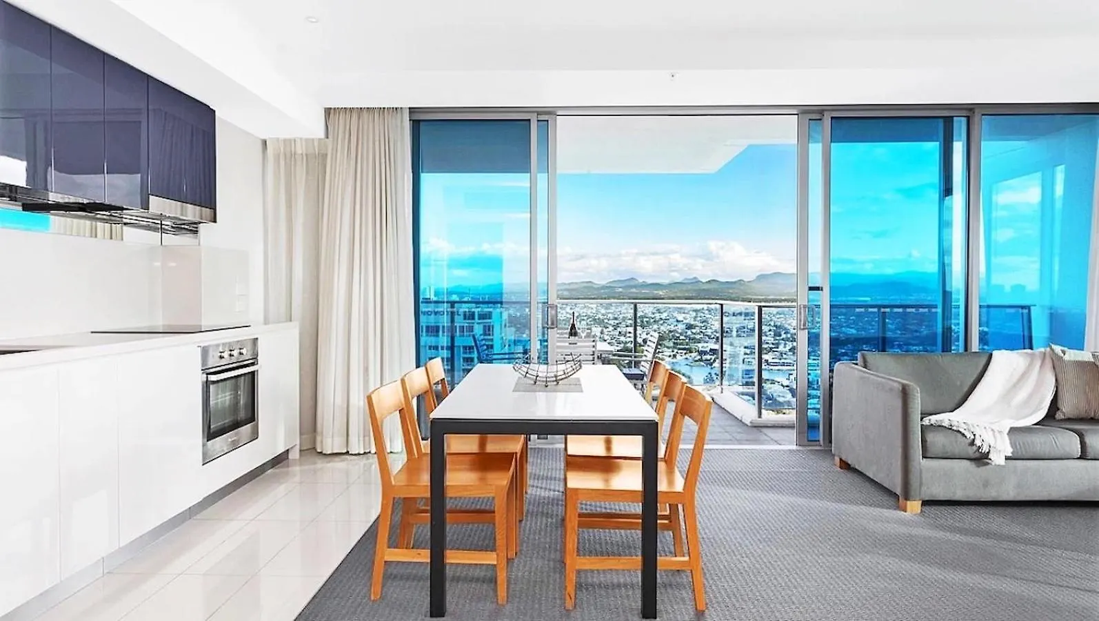 H Luxury Residence Apartments - Holiday Paradise Gold Coast