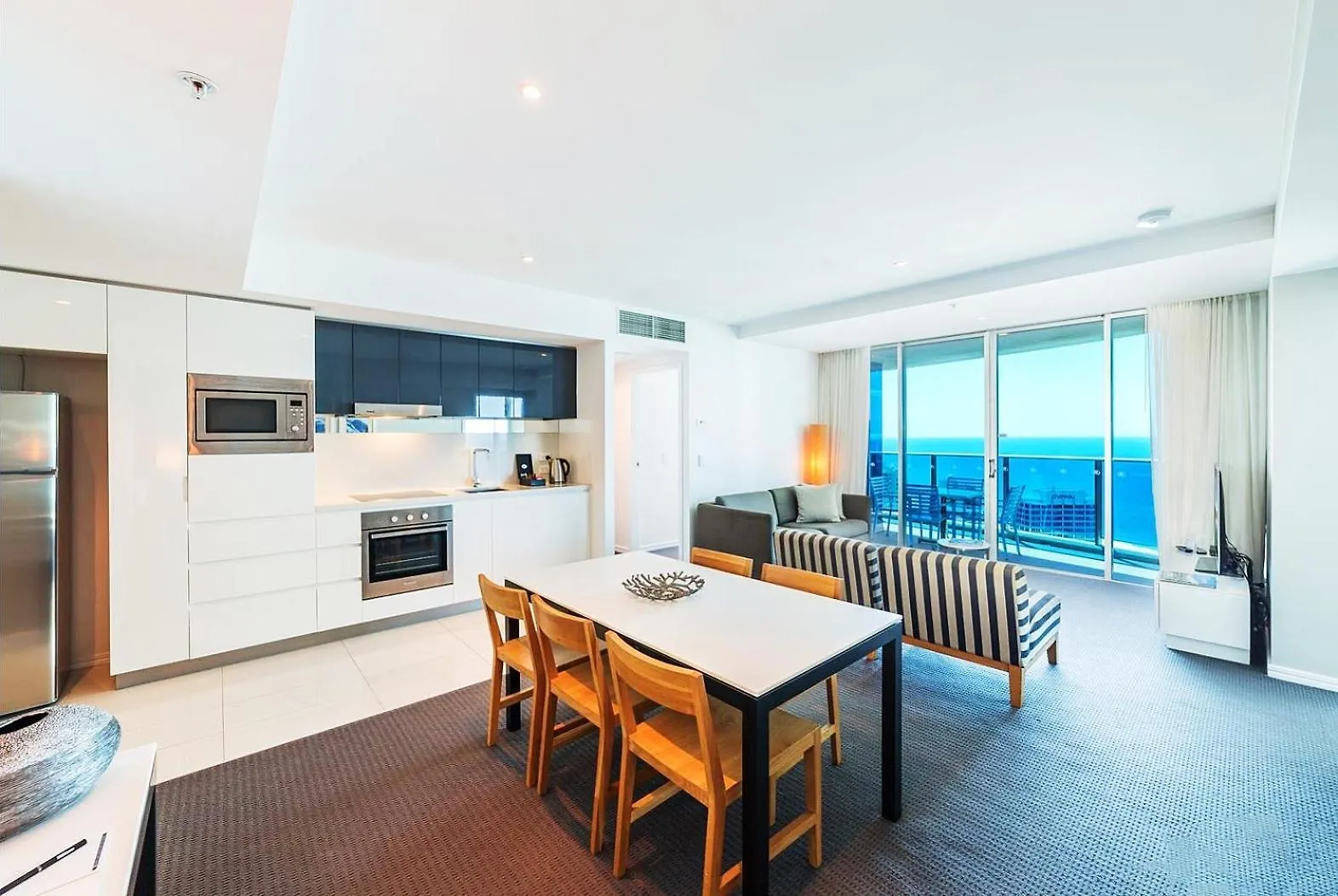 H Luxury Residence Apartments - Holiday Paradise Gold Coast Australia