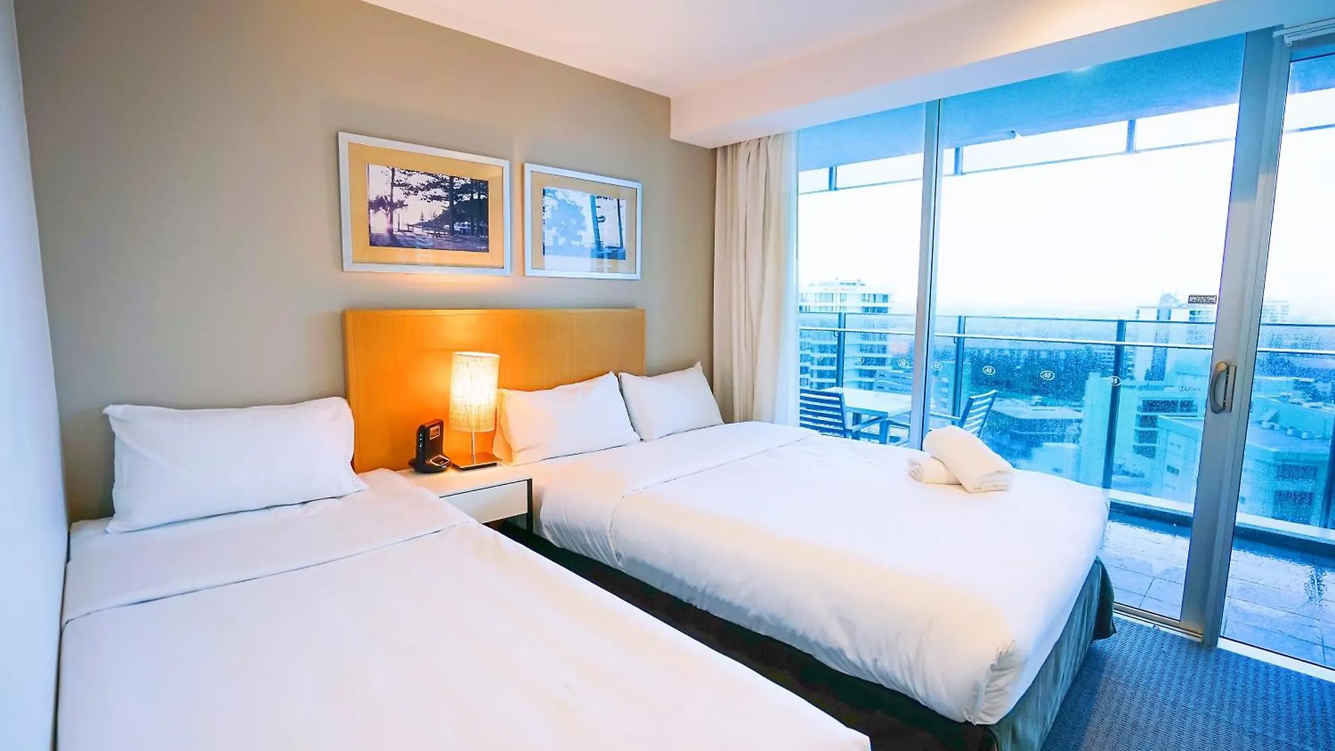 H Luxury Residence Apartments - Holiday Paradise Gold Coast Australia